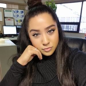 Meet your Posher, Priscila